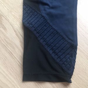 Athleta cropped leggings